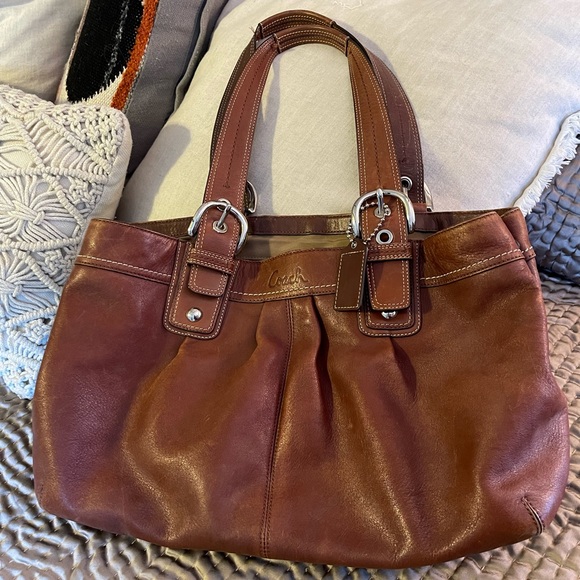 Coach purse used authentic - Picture 2 of 2